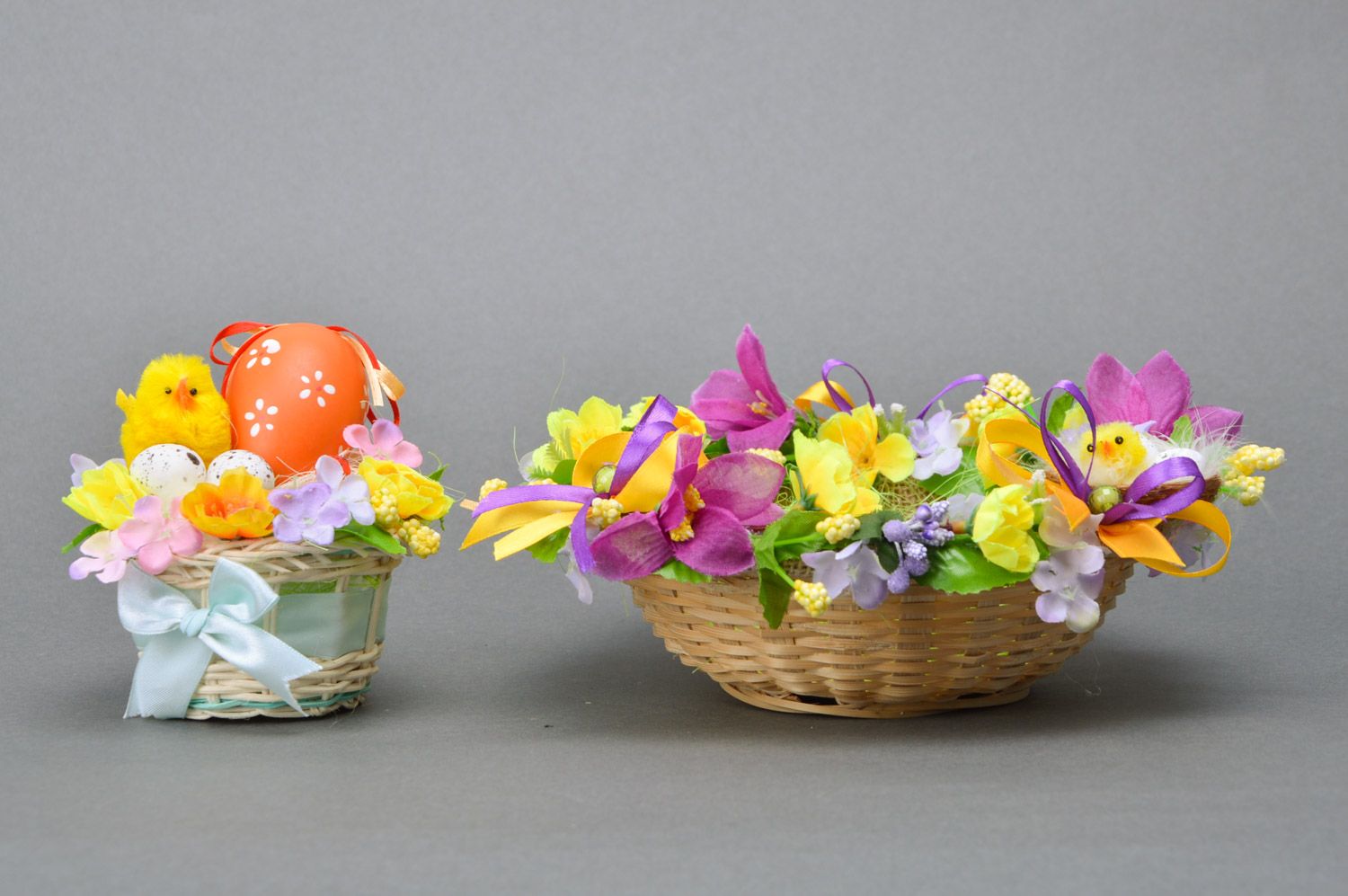 Handmade wicker basket with artificial flowers, eggs and chickens for home decor photo 5
