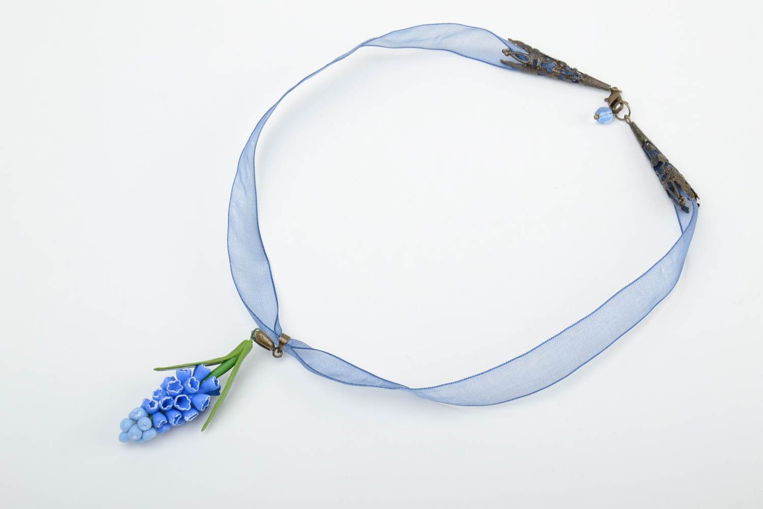 Handmade designer small cold porcelain blue muscari flower pendant necklace photo 3