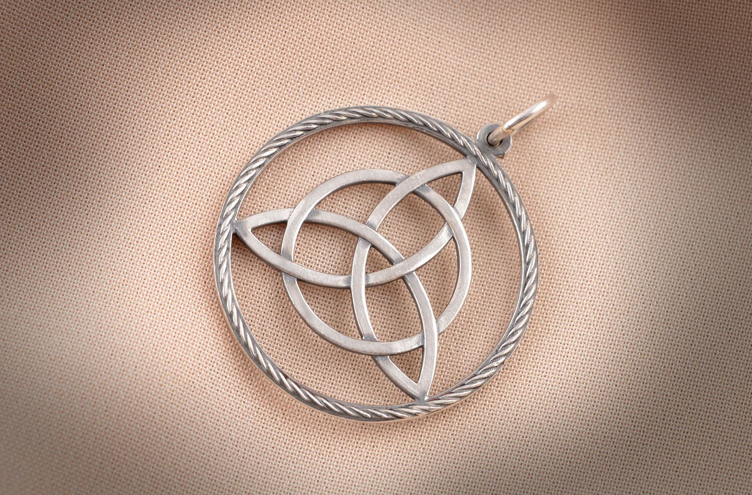 Schmuck handgemacht Keltischer Schmuck Anhänger für Halskette aus Bronze foto 5