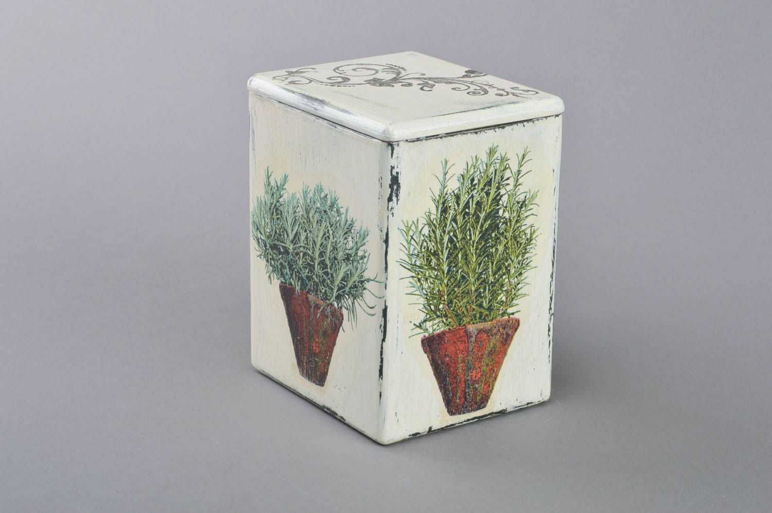 Handmade unusual beautiful decoupage box for dry goods with lid Flowers photo 3