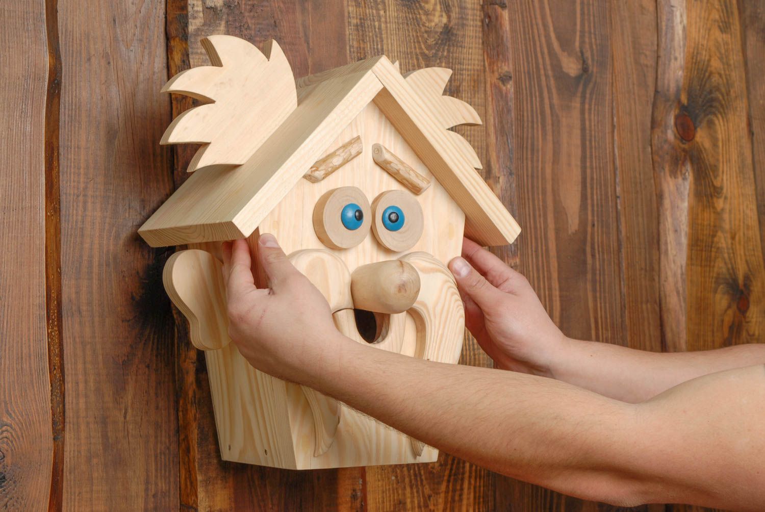 Handmade wooden birdhouse in the shape of bogie photo 2