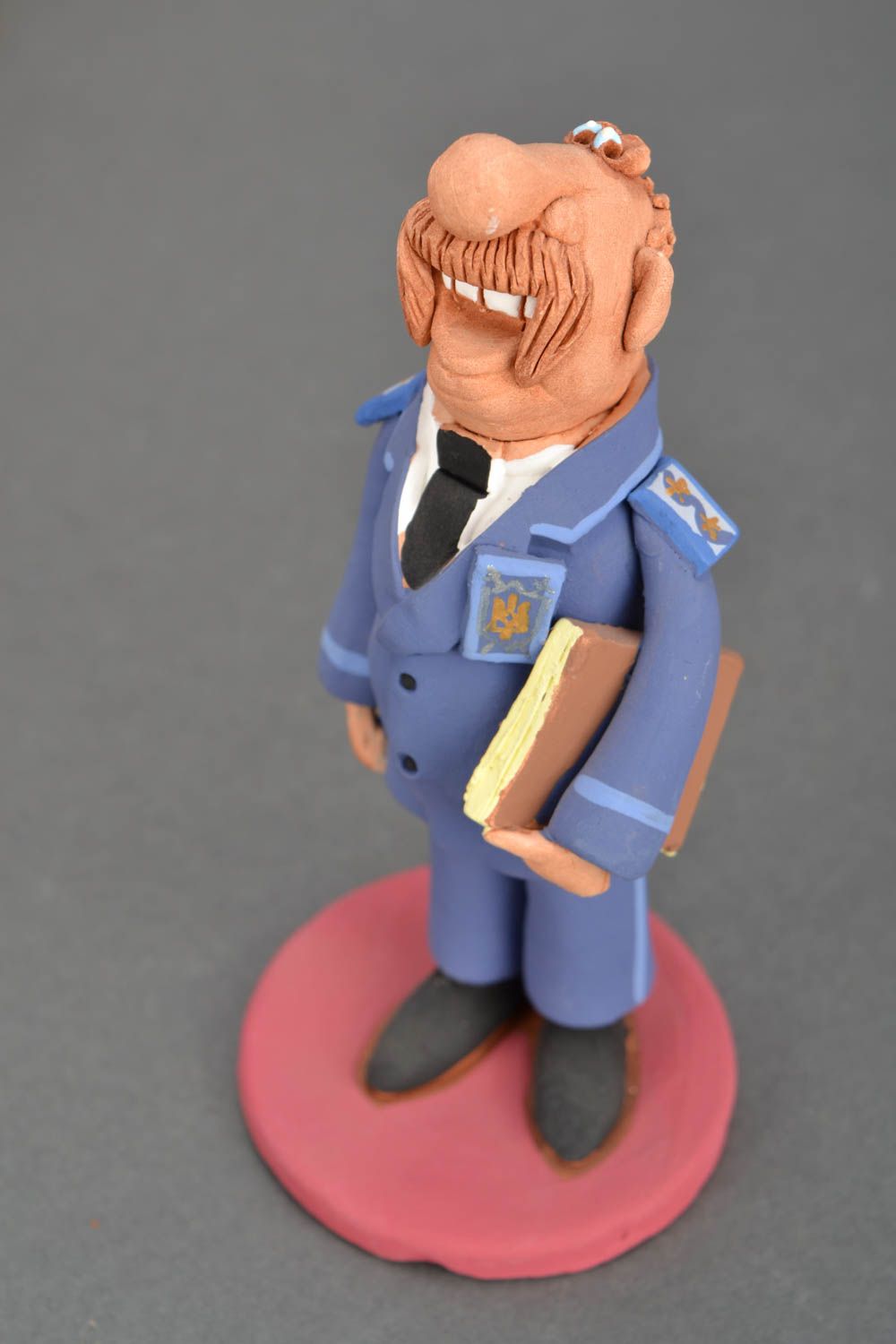 Ceramic figurine Attorney photo 3