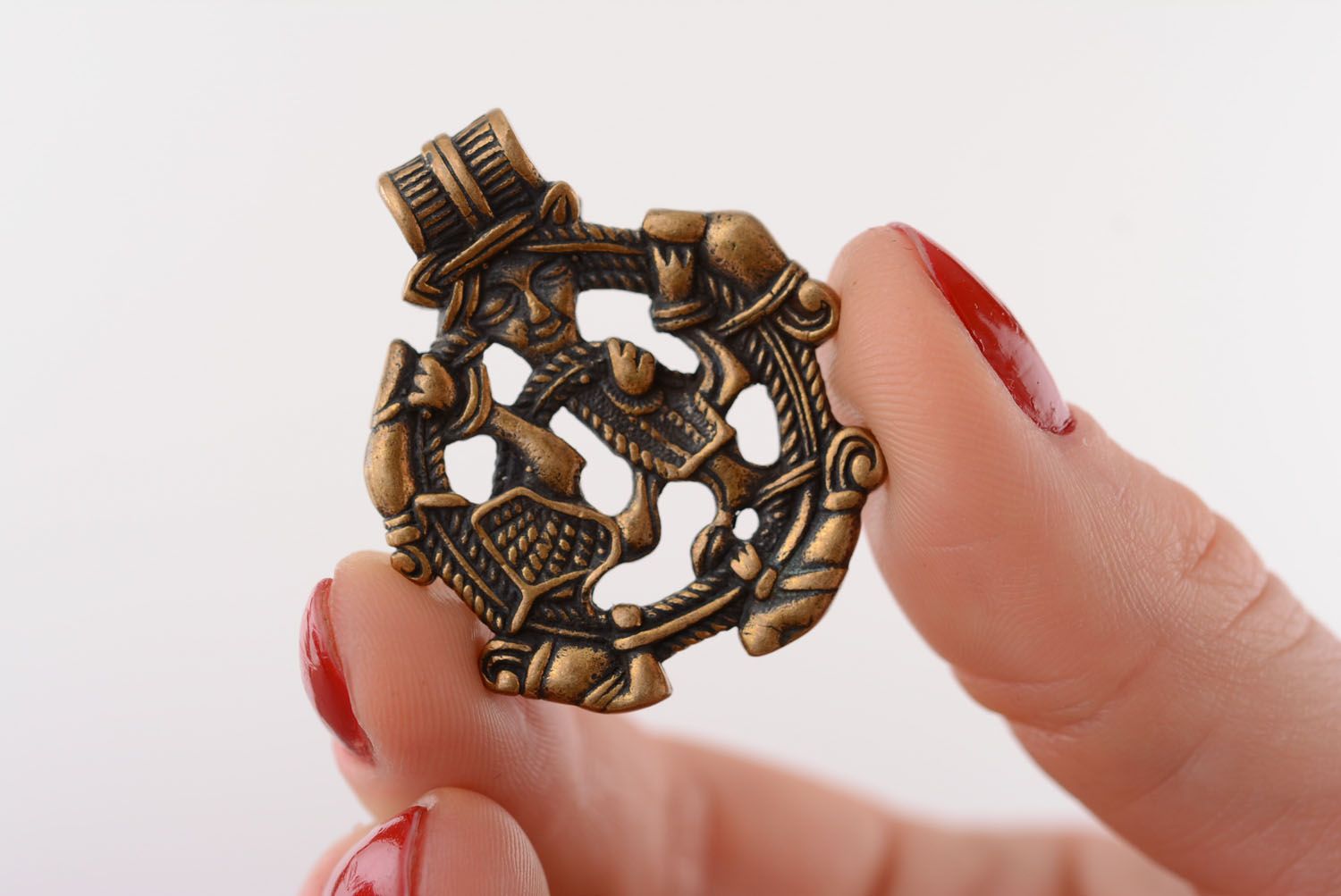 Pendentif en bronze fait main original accessoire design talisman Déesse païenne photo 4