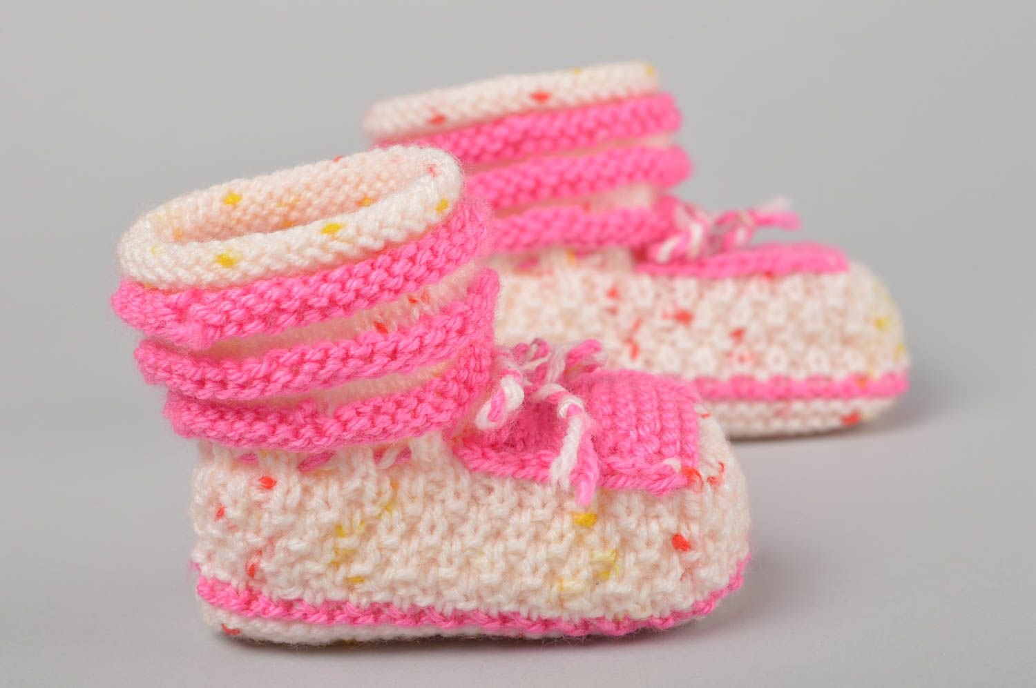 Chaussons de bébé au crochet faits main roses en fils de coton Vêtement bébé photo 5