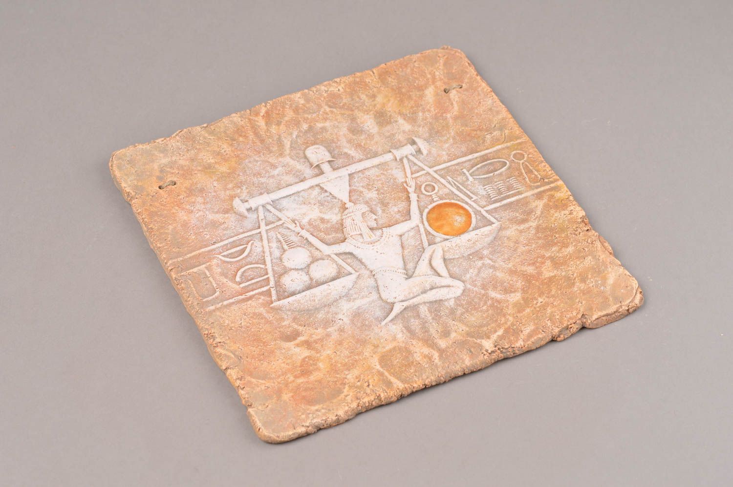 Квадратное зодиакальное панно с весами из красной глины декор ручной работы  фото 7