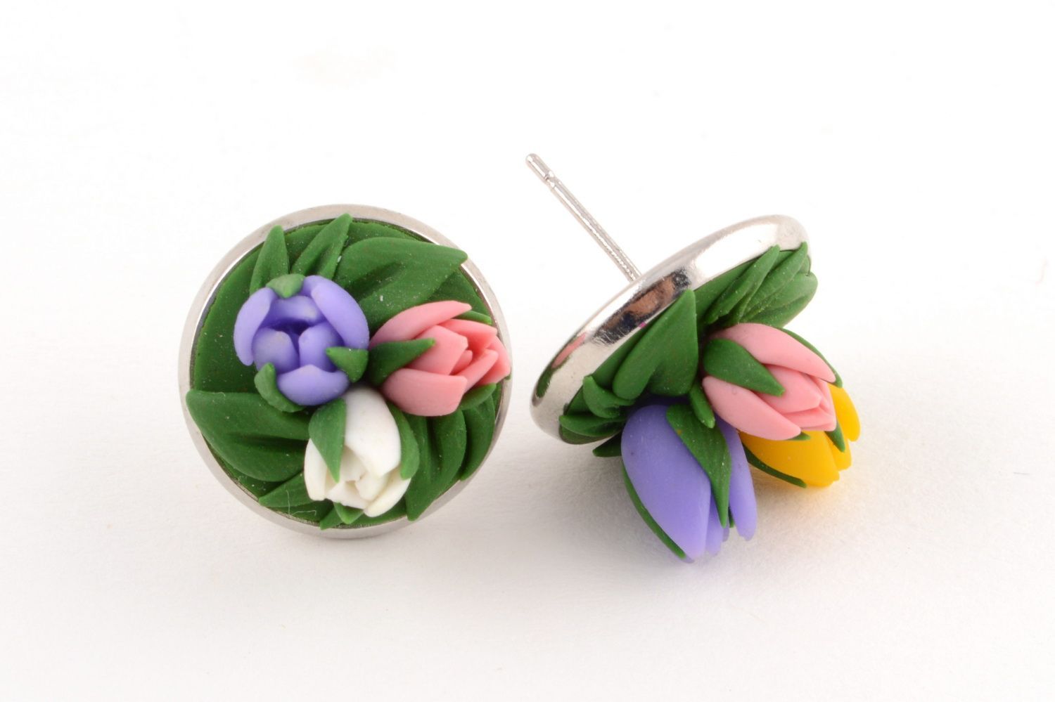 Round handmade festive earrings created of polymer clay in shape of tulips photo 5