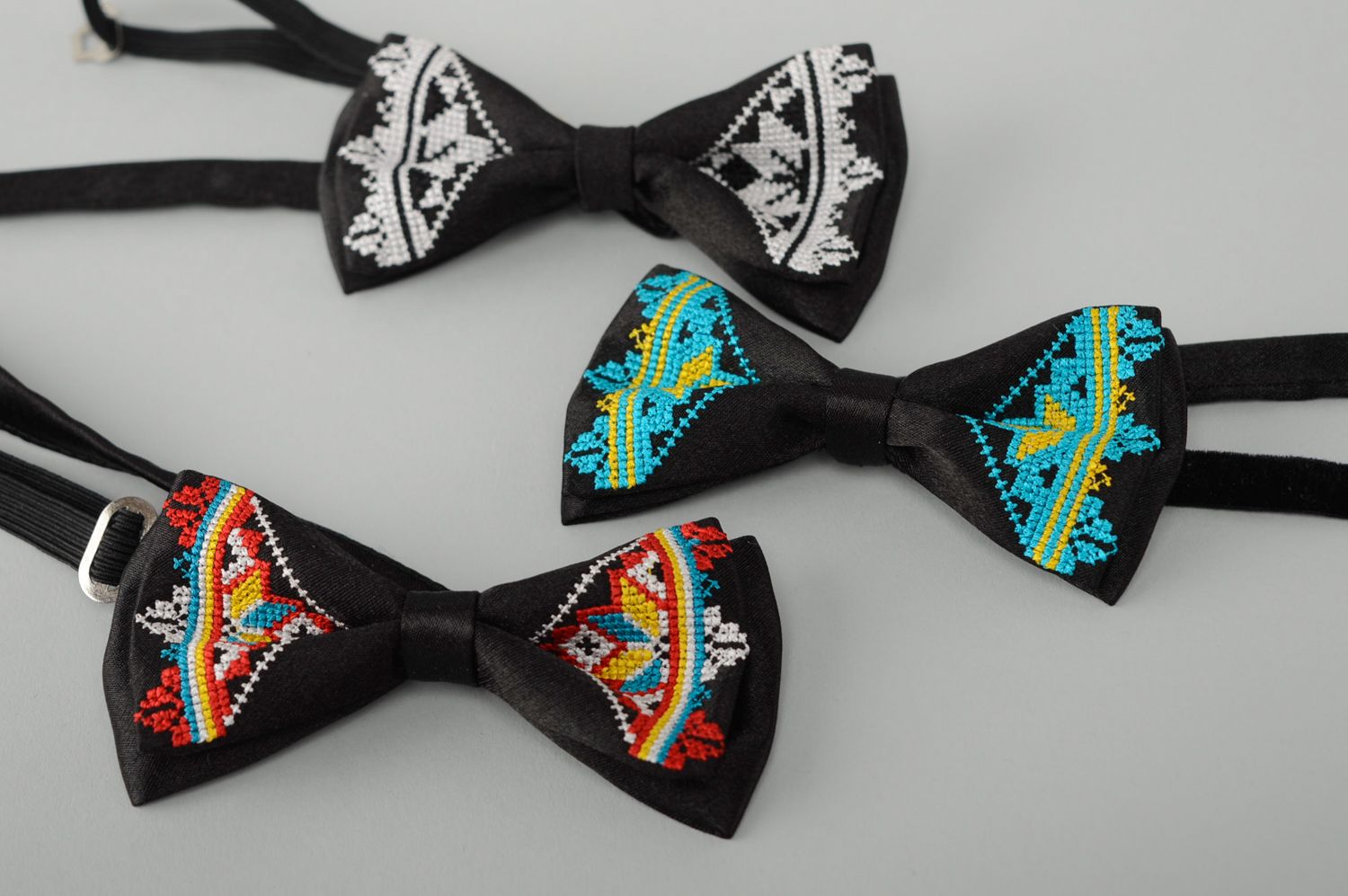 Bow tie with embroidery folk motives photo 5