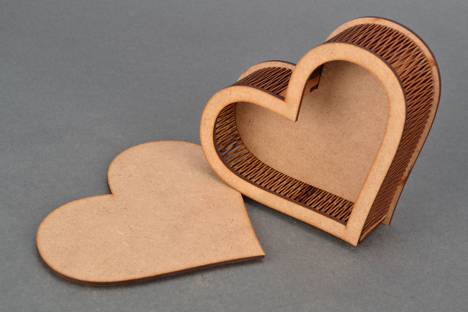Semilavorato per scatola fatto a mano a forma di cuore prodotto da dipingere foto 4