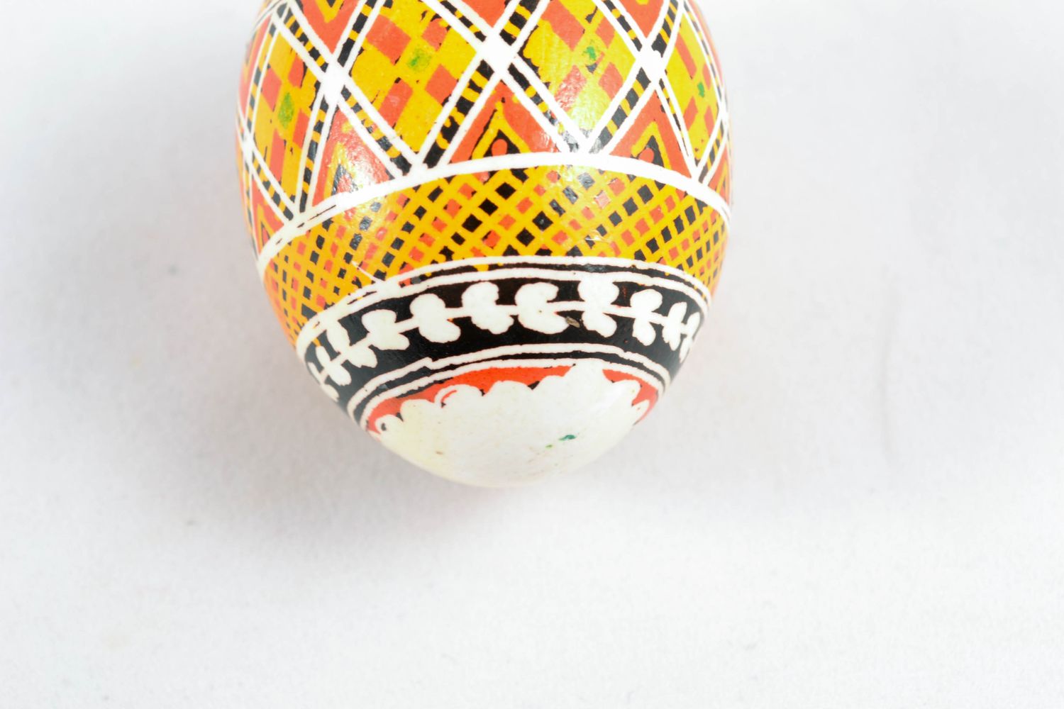 Huevo de Pascua artesanal pintado con acrílicos foto 5