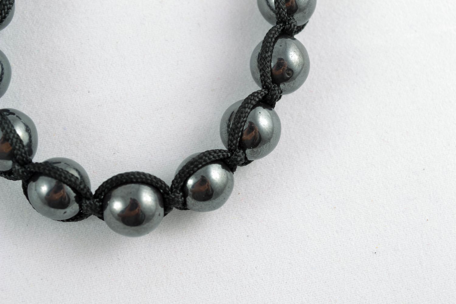 Bracelet en perles fait main gris photo 4
