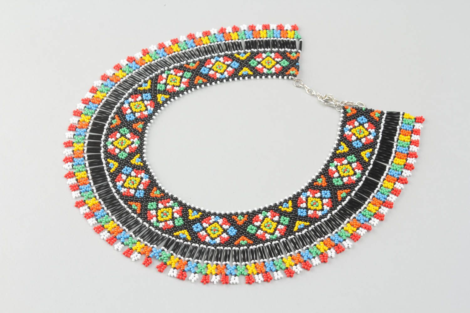 Handmade beaded necklace photo 4