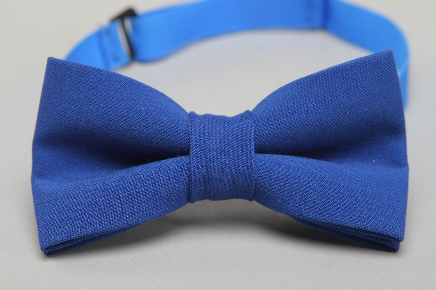 Fabric bow tie of dark blue color photo 2
