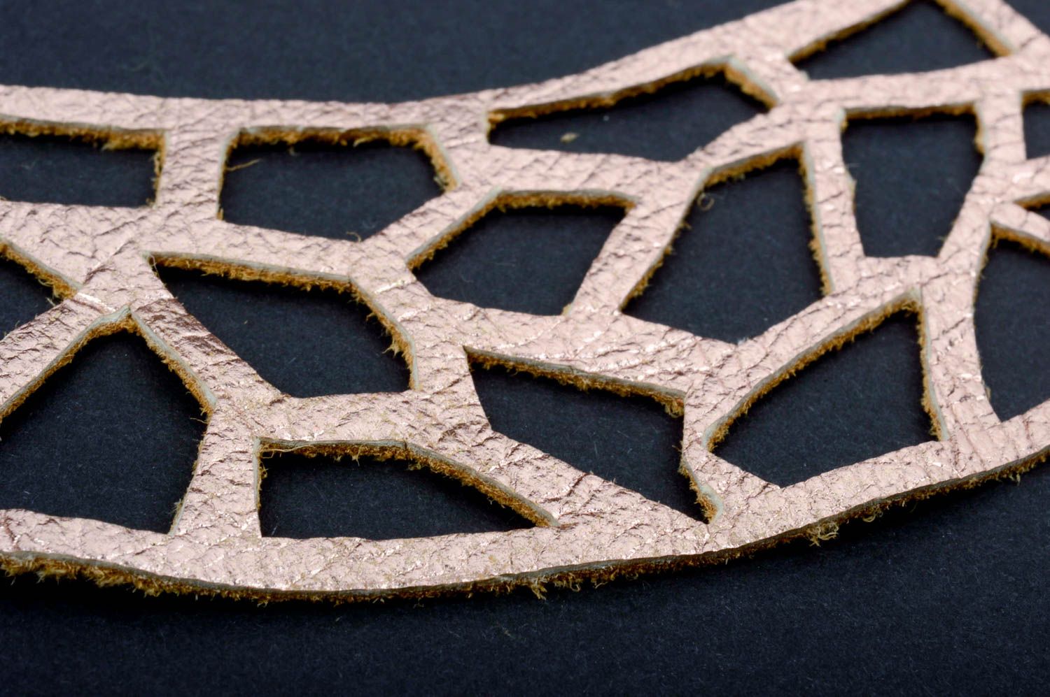 Leder Collier handmade Schmuck aus Leder Kragen Collier weiß originell schön  foto 4