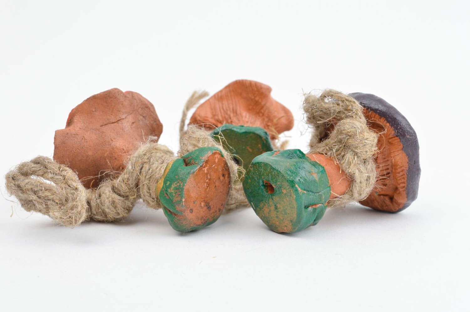 Подвеска из глины ручной работы керамические фигурки декор для кухни грибы фото 4