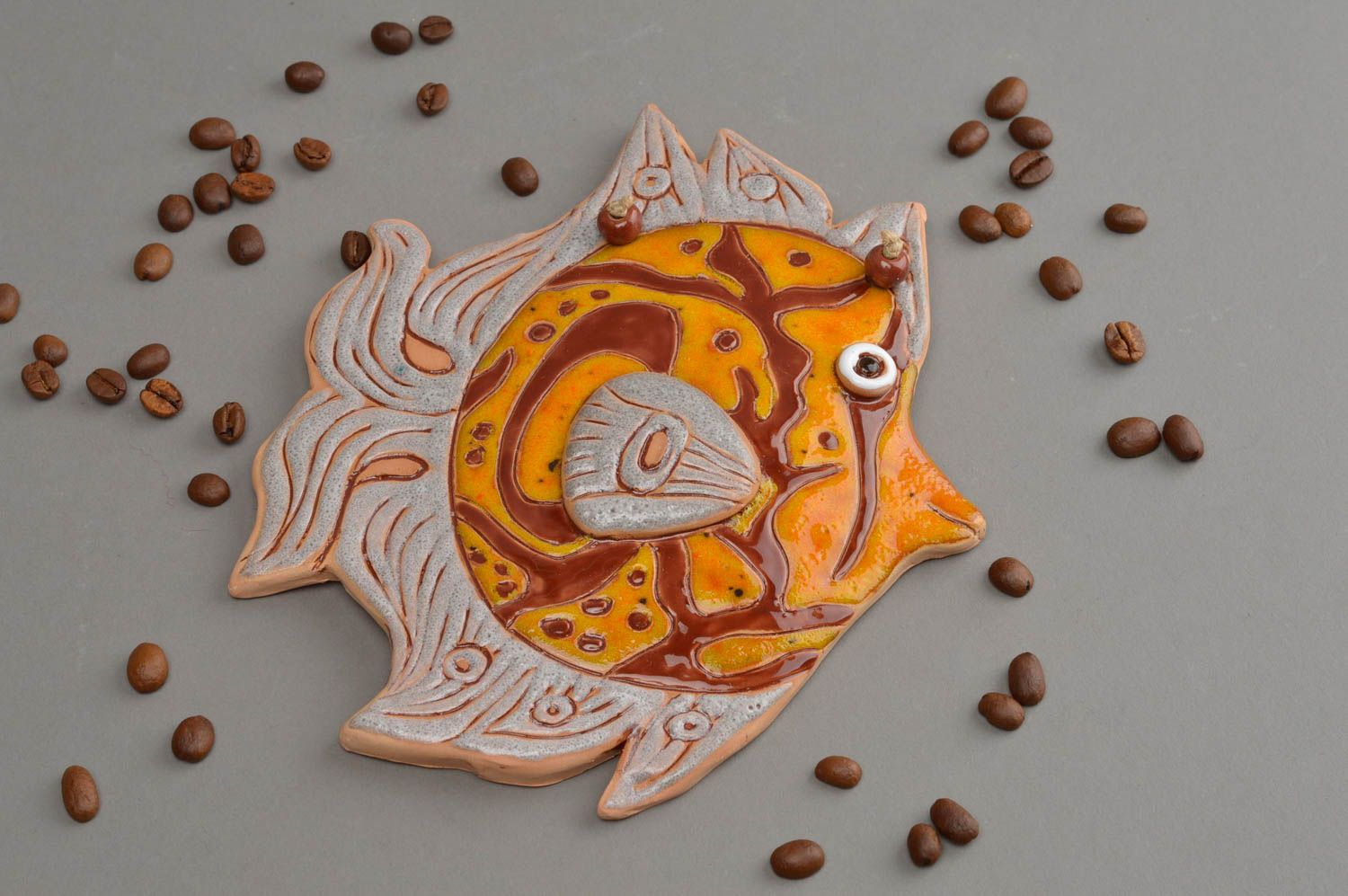Buntes originelles handmade Designer Deko Wandbild aus Ton in Form vom Fisch foto 1