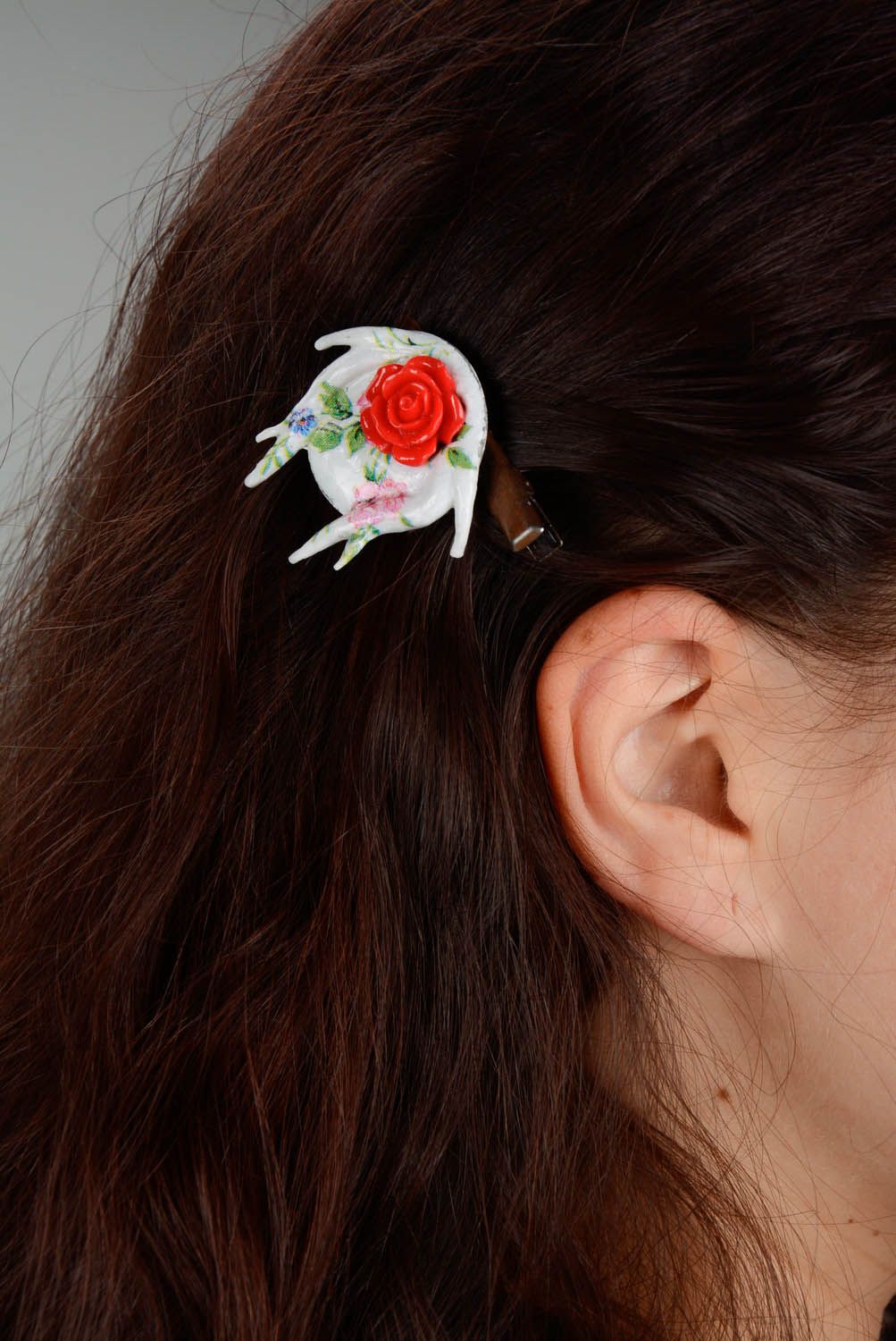Broche ronde faite main Pince à cheveux blanche avec rose Accessoire femme photo 5