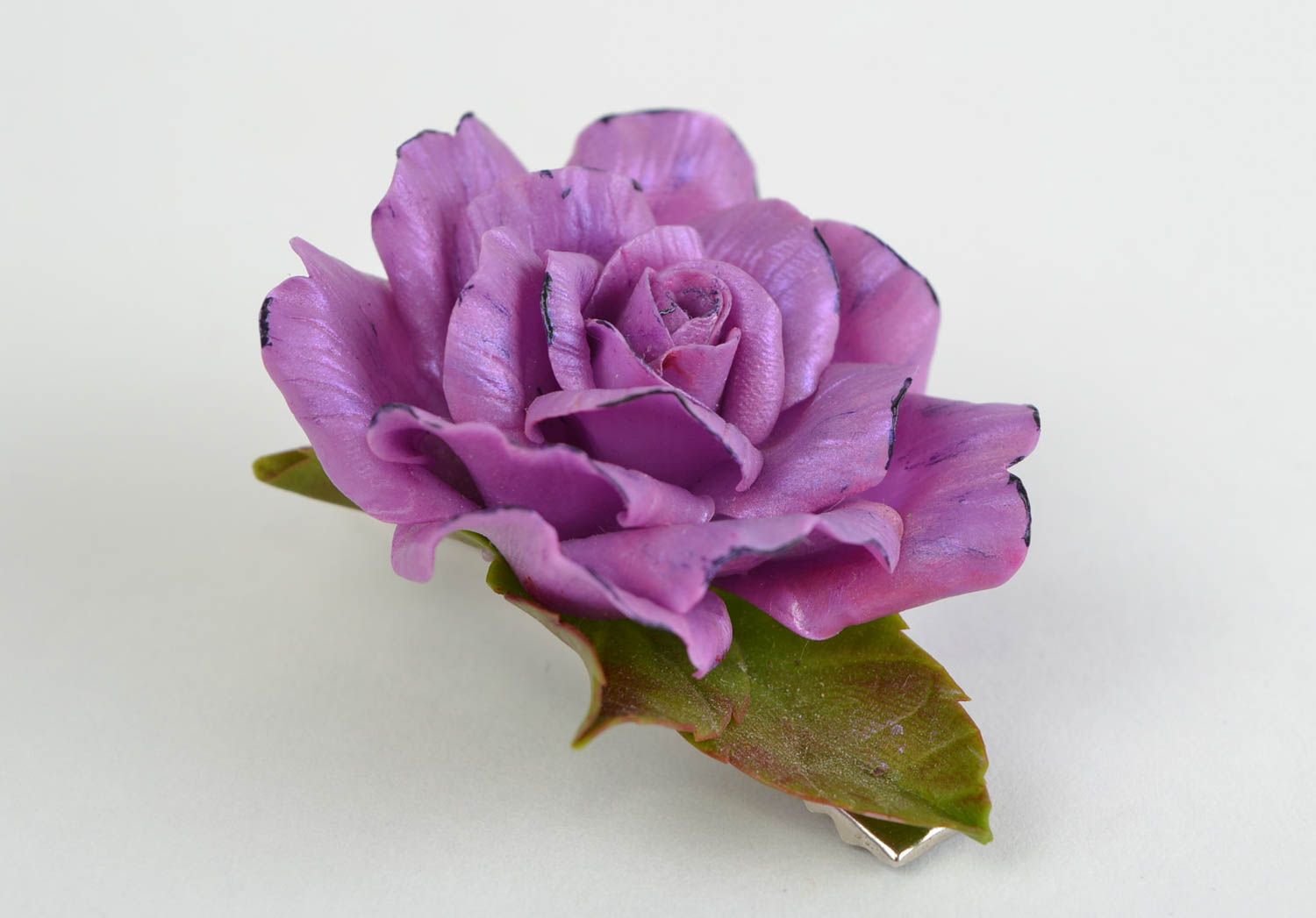 Заколка с цветком из холодного фарфора фиолетовая зажим для причесок ручная работа фото 3