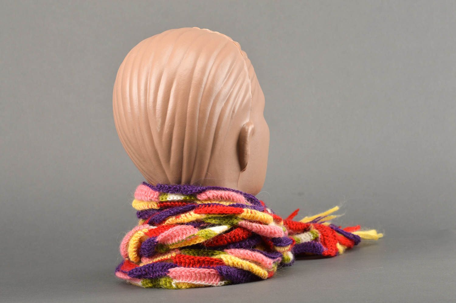 Яркий шарф ручной работы красивый шерстяной шарф вязаный радужный женский шарф фото 5