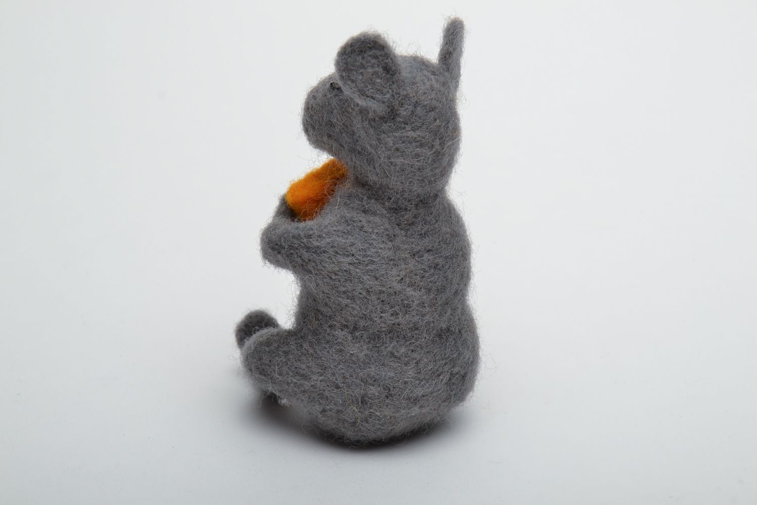 Валяная игрушка мышка статуэтка для декора дома фото 3
