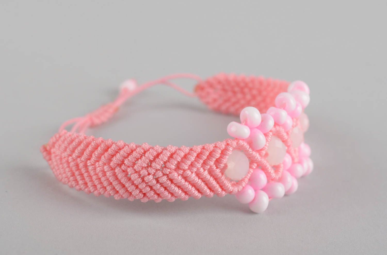 Bracelet textile Bijou fait main rose fils perles de rocaille Accessoire femme photo 5
