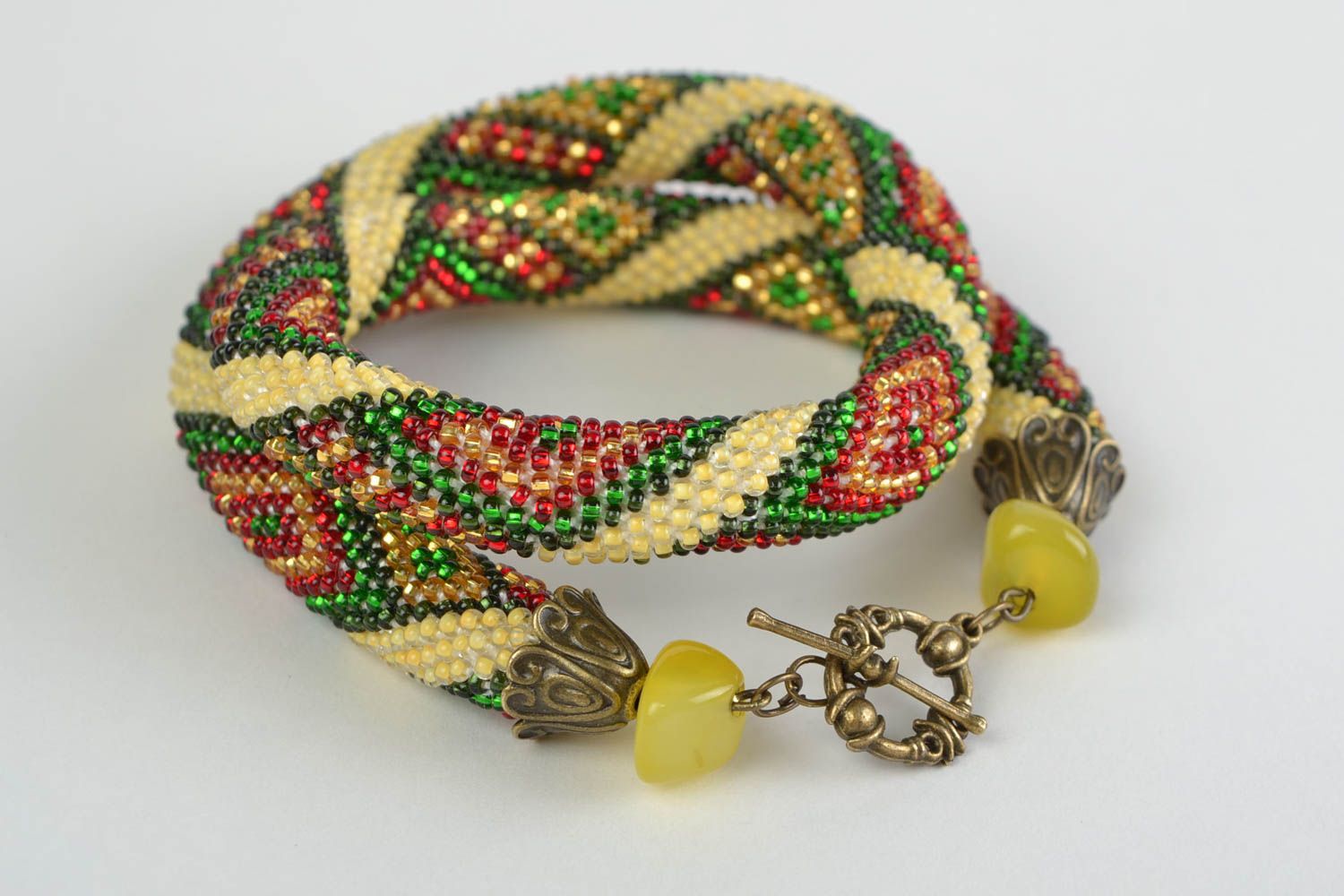 Collar de abalorios artesanal con forma de cuerda de colores verde y dorado bonito  foto 3