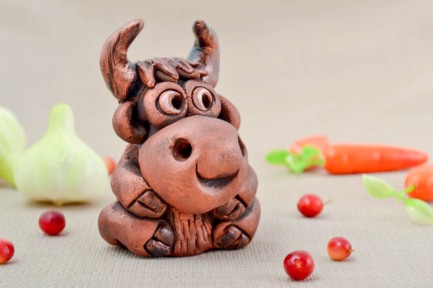 Keramik Figur handgeschaffen Dekoidee Wohnzimmer charmant Tier aus Ton schön foto 1