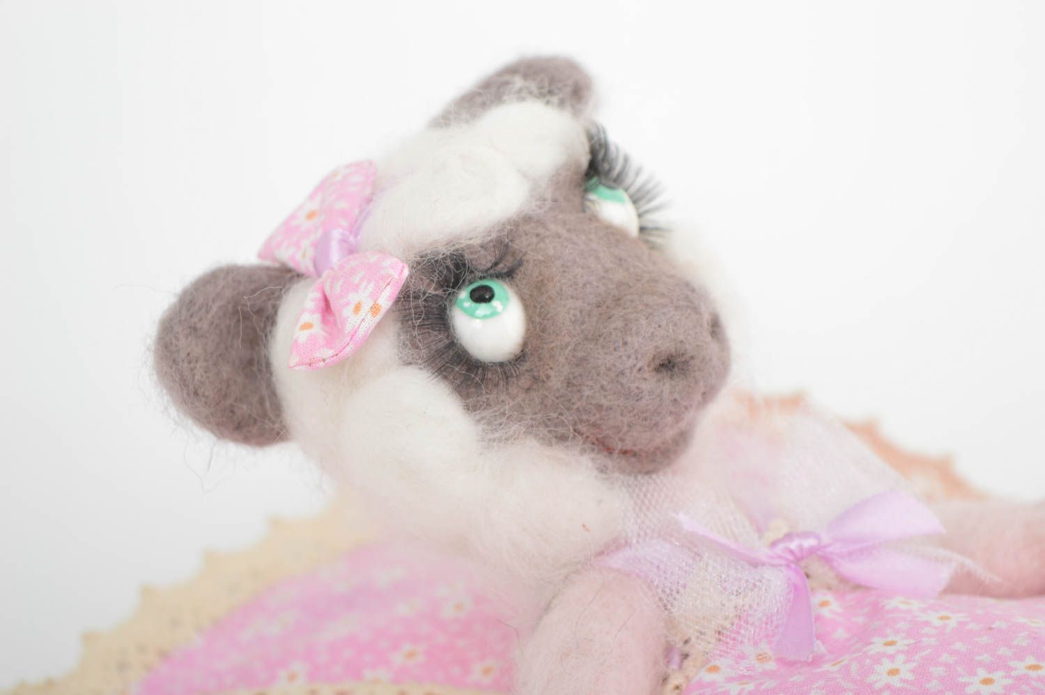 Handmade Filz Tier Schaf Spielzeug Prinzessin Deko Idee Haus aus Wolle  foto 4