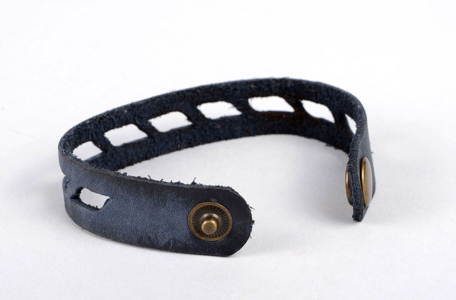 Accessoire bracelet Bijou fait main en vrai cuir bleu foncé Cadeau original photo 3