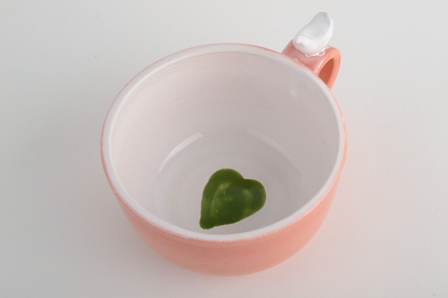 Керамическая чашка расписанная эмалью и покрытая глазурью розовая фото 4