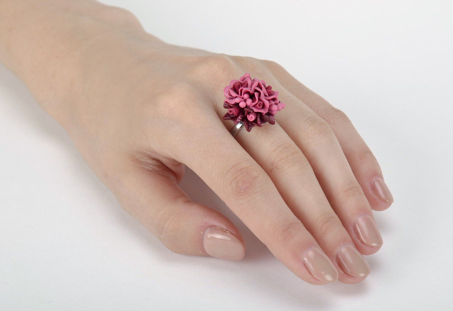 Ring mit Blumen aus Polymerton foto 4