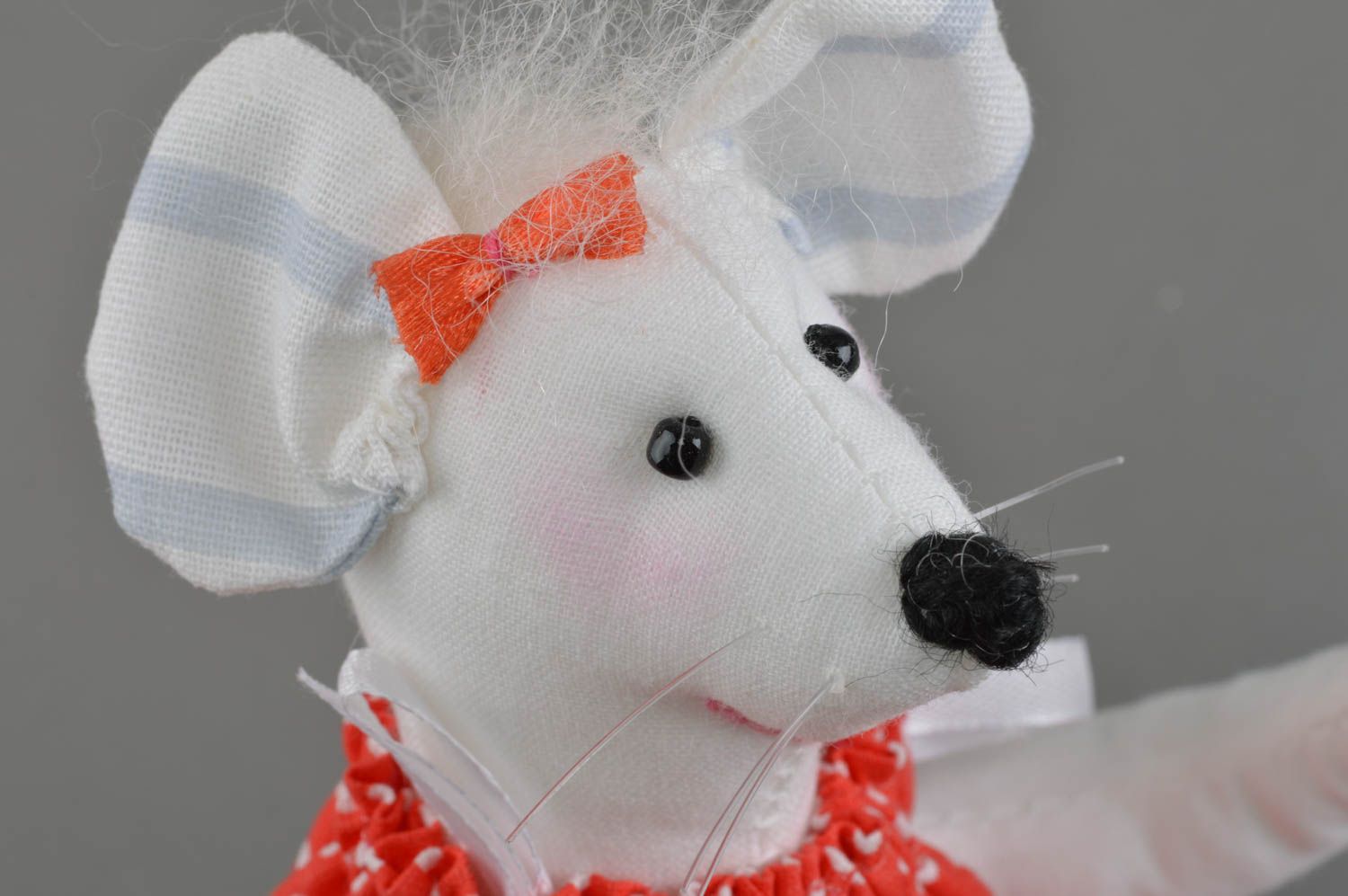 Poupée souris en tissu faite main en robe de calicot jouet original pour enfant photo 4