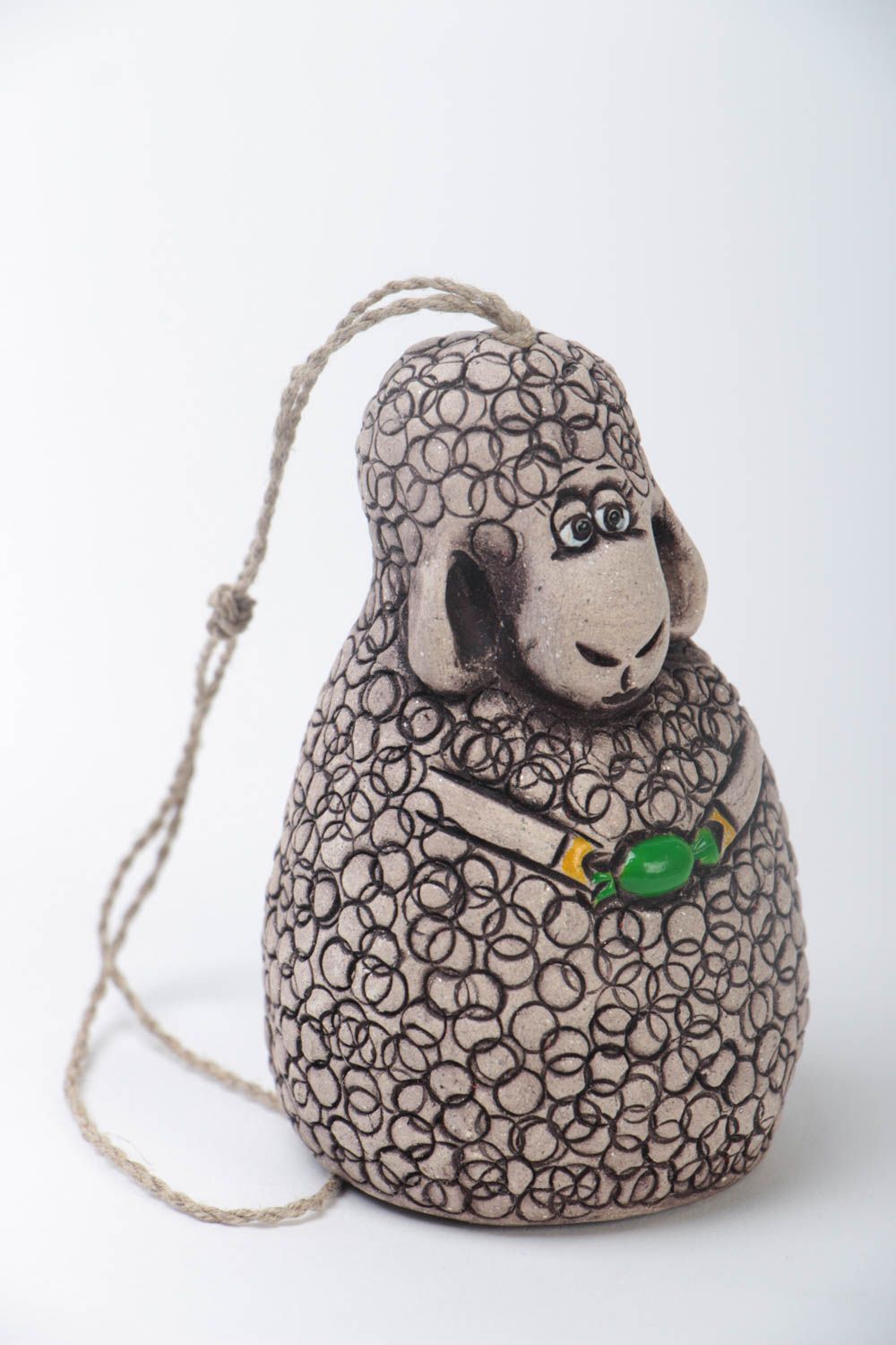 Deko Glöckchen aus Ton in Form von Schaf aus Keramik öko rein handmade bemalt foto 2