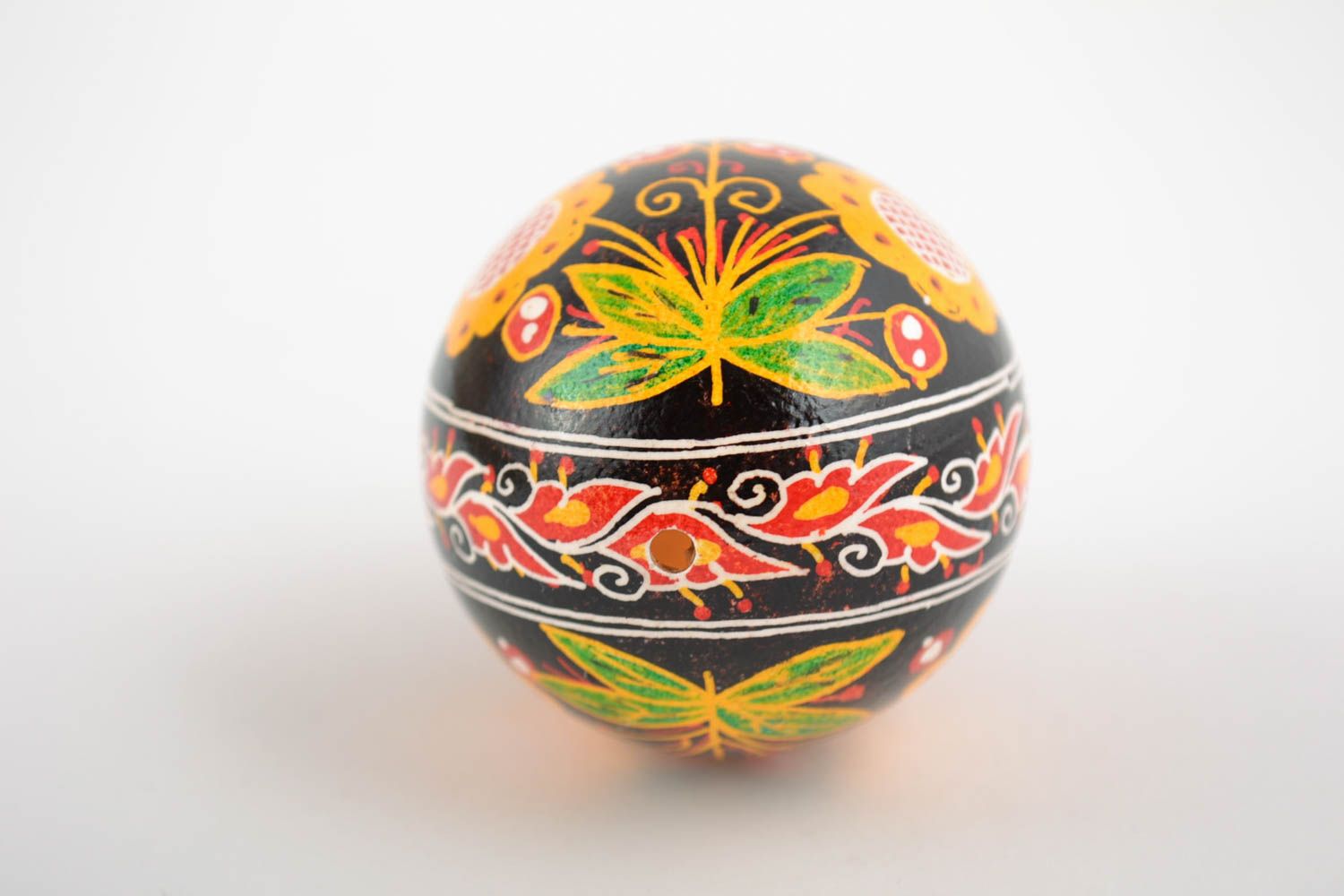 Huevo de Pascua de gallina pintado con arcílicos artesanal con girasoles foto 5