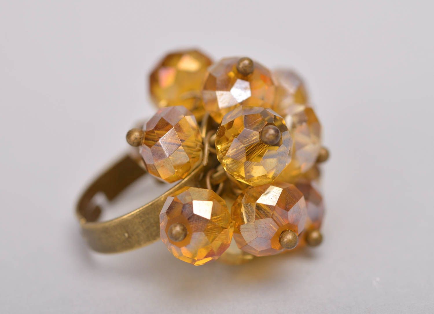 Металлическое кольцо ручной работы с бусинами авторское Золотой блеск  фото 4