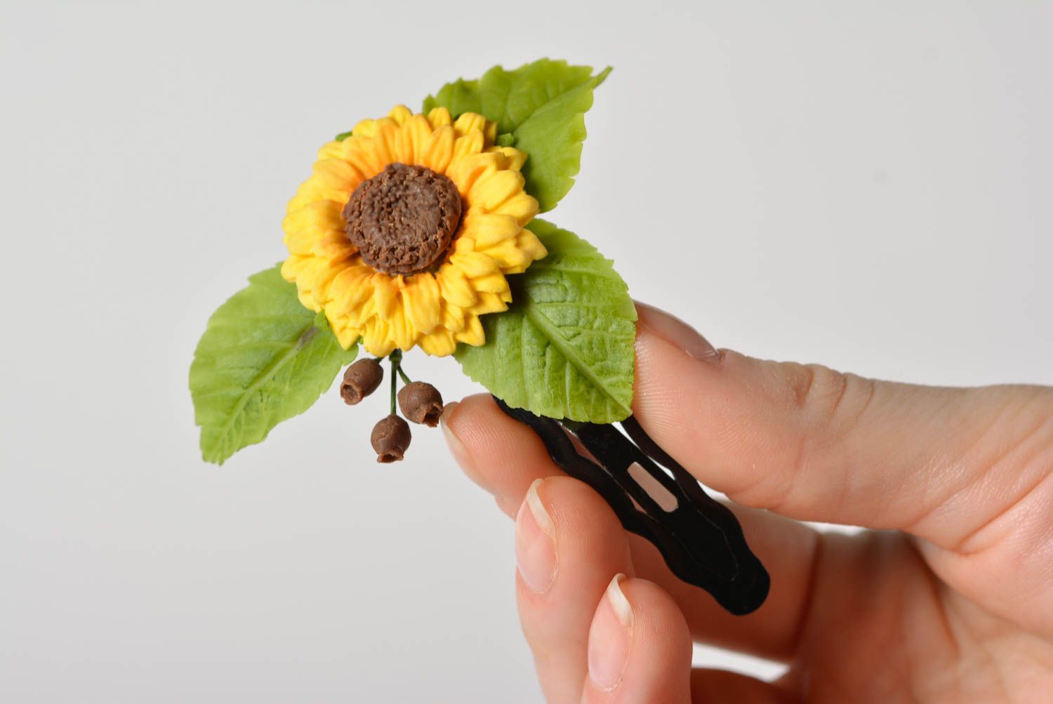Handmade Haarspange mit Sonnenblume aus Polymer Ton Accessoire für Haare schön foto 1