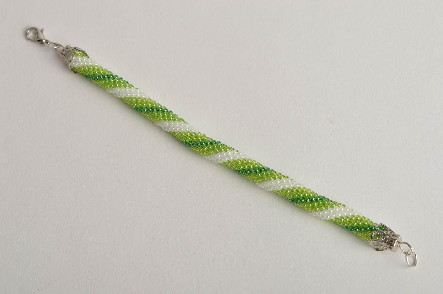 Handmade green wrist bracelet beaded elegant bracelet female accessory photo 2