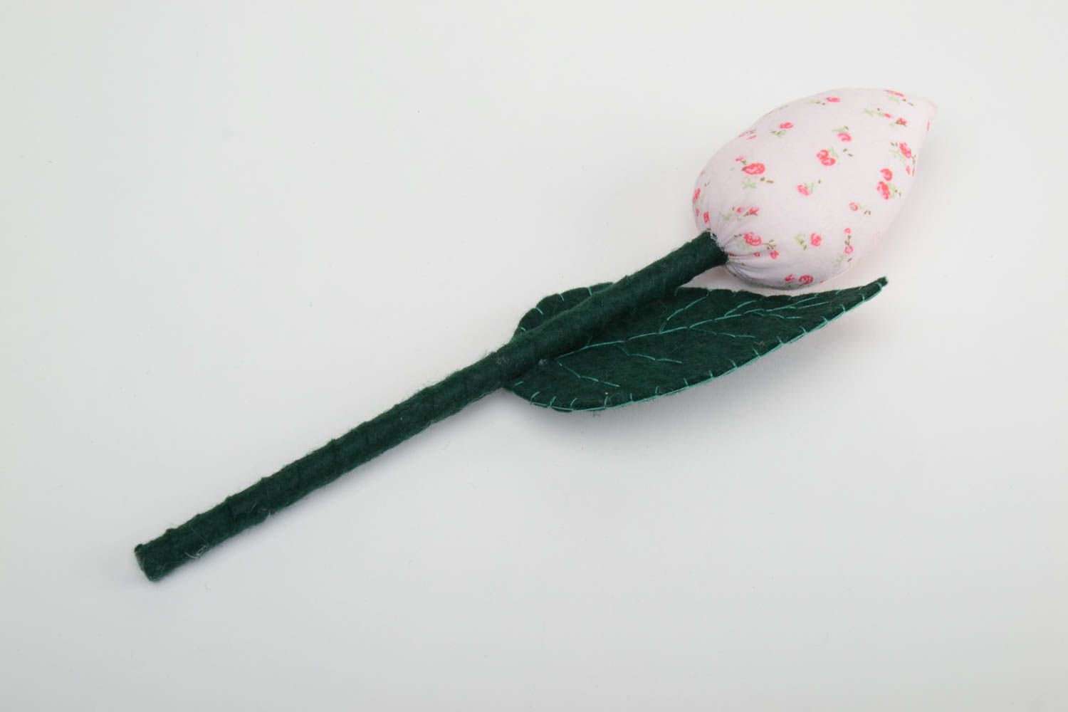 Мягкая игрушка цветок из ткани тюльпан белый на зеленом стебле ручная работа фото 2