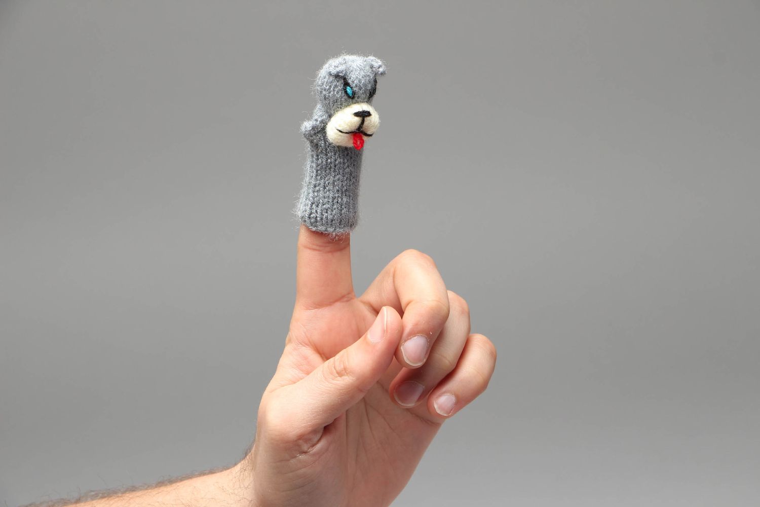 Knitted finger toy wolf photo 3