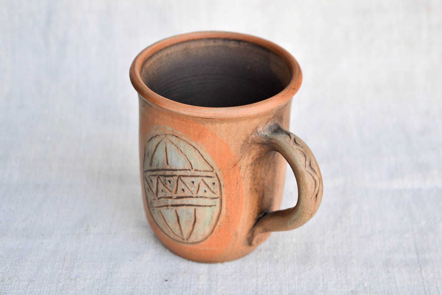 Tasse en argile faite main Mug marron à motifs 25 cl Vaisselle originale photo 5