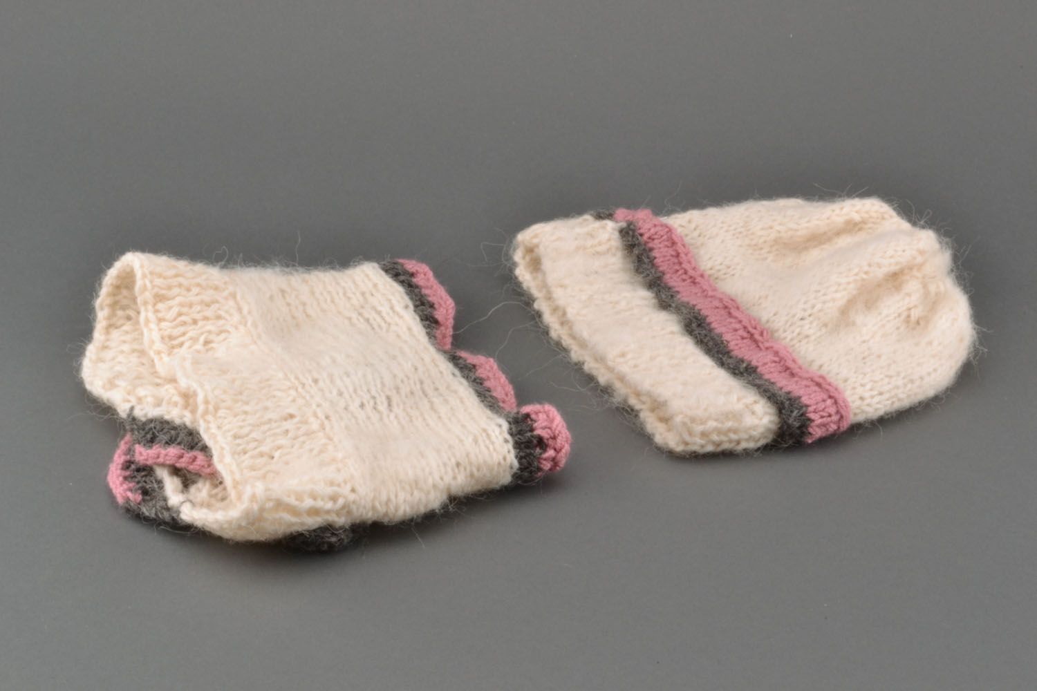 Conjunto de acessórios de inverno: gorro e cachecol de lã feitos à mão  foto 6