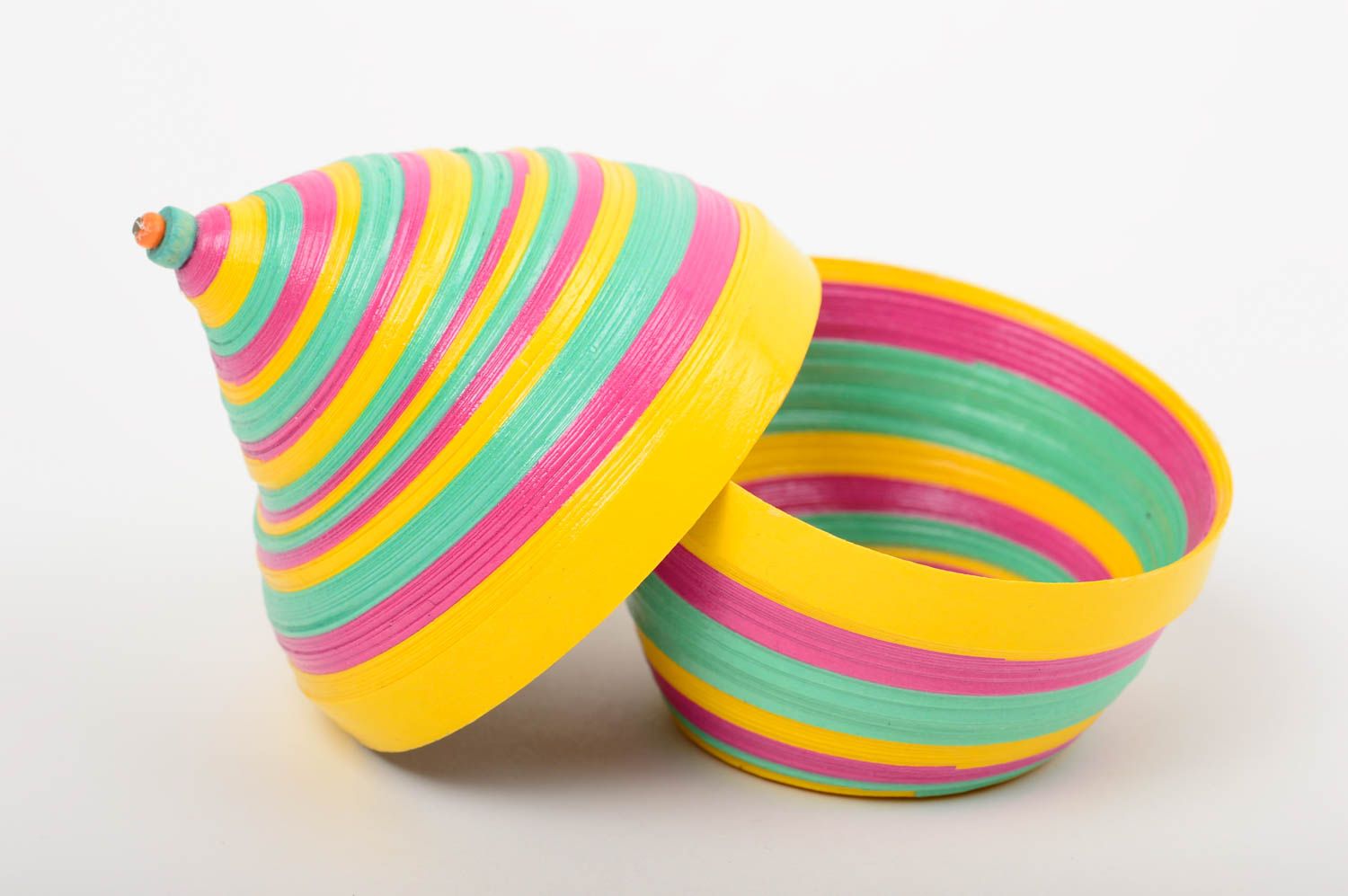 Boîte ronde en papier multicolore technique quilling faite main Bonbon photo 5