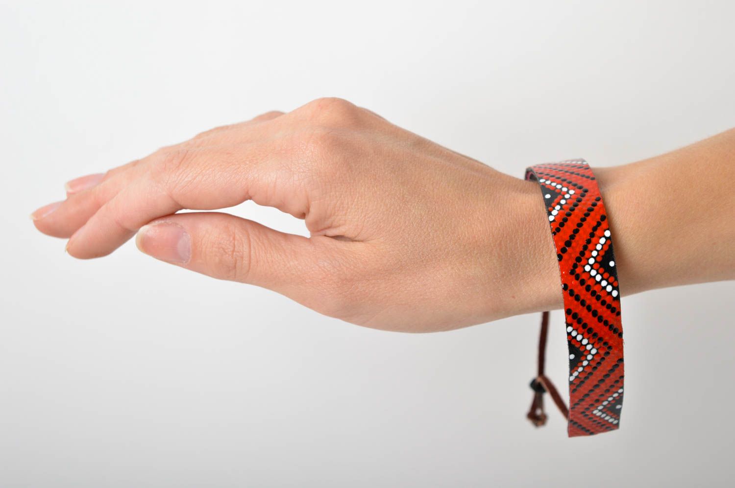 Leder Armband handgefertigt Accessoire für Frauen exklusiver Schmuck stilvoll foto 5