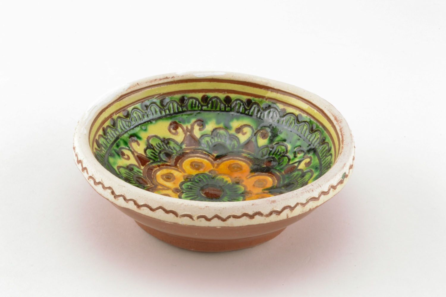 Painted ceramic bowl photo 3