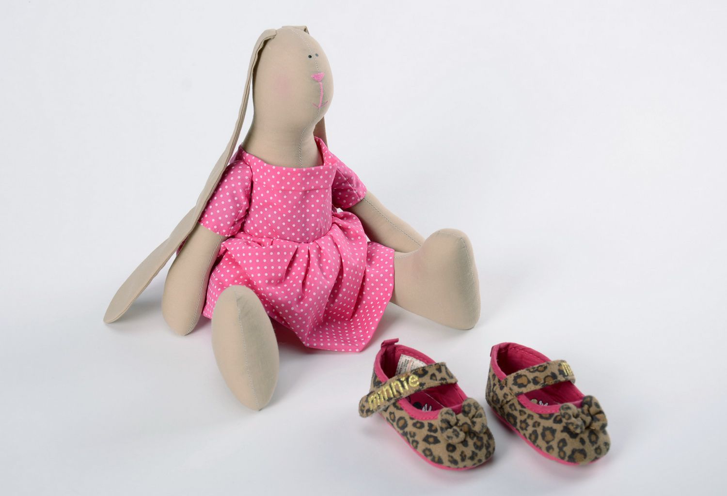 Puppe Hasenweibchen im rosigem Kleid foto 4