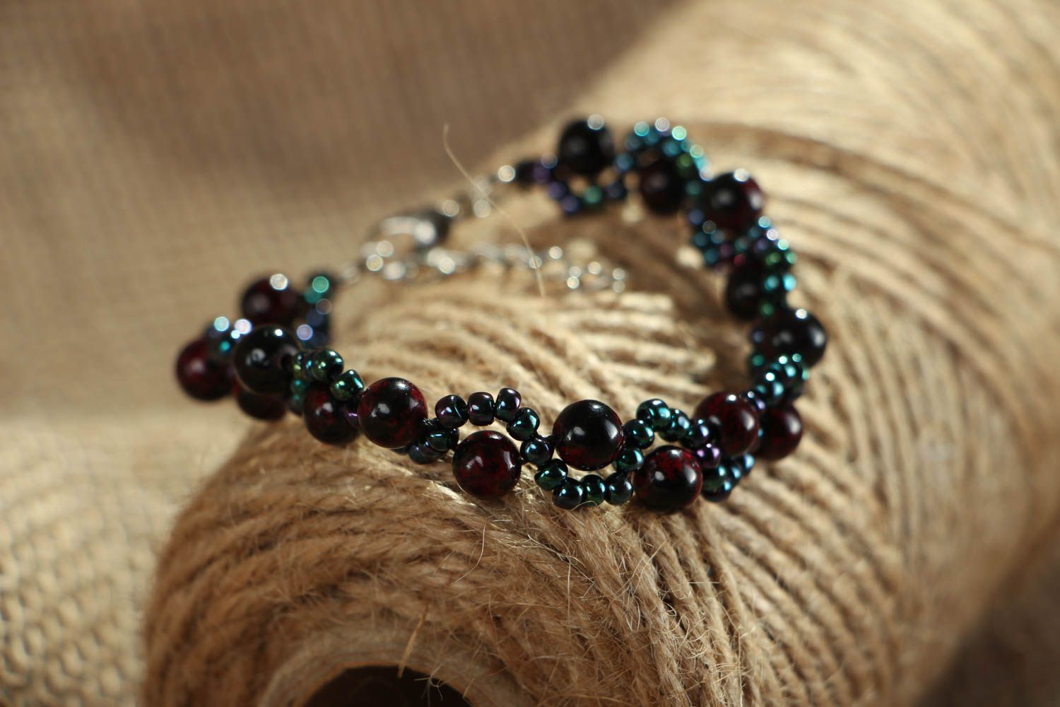 Handmade bracelet with garnet and seed beads photo 4