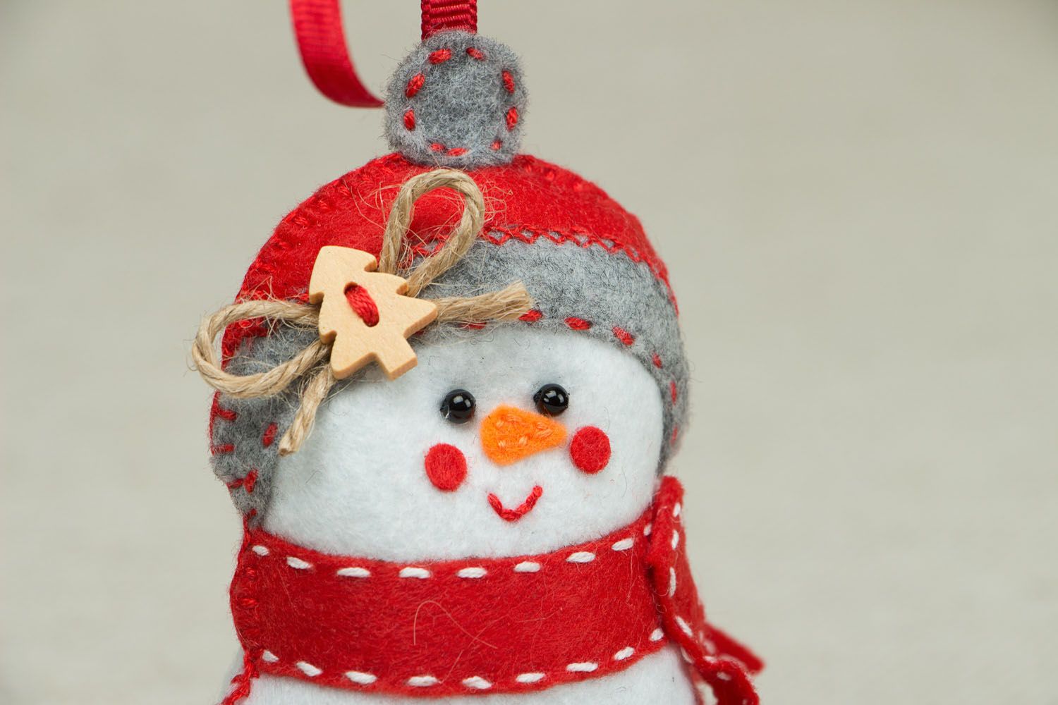 Brinquedo para Árvore de Natal feito à mão de feltro Boneco de neve  foto 2