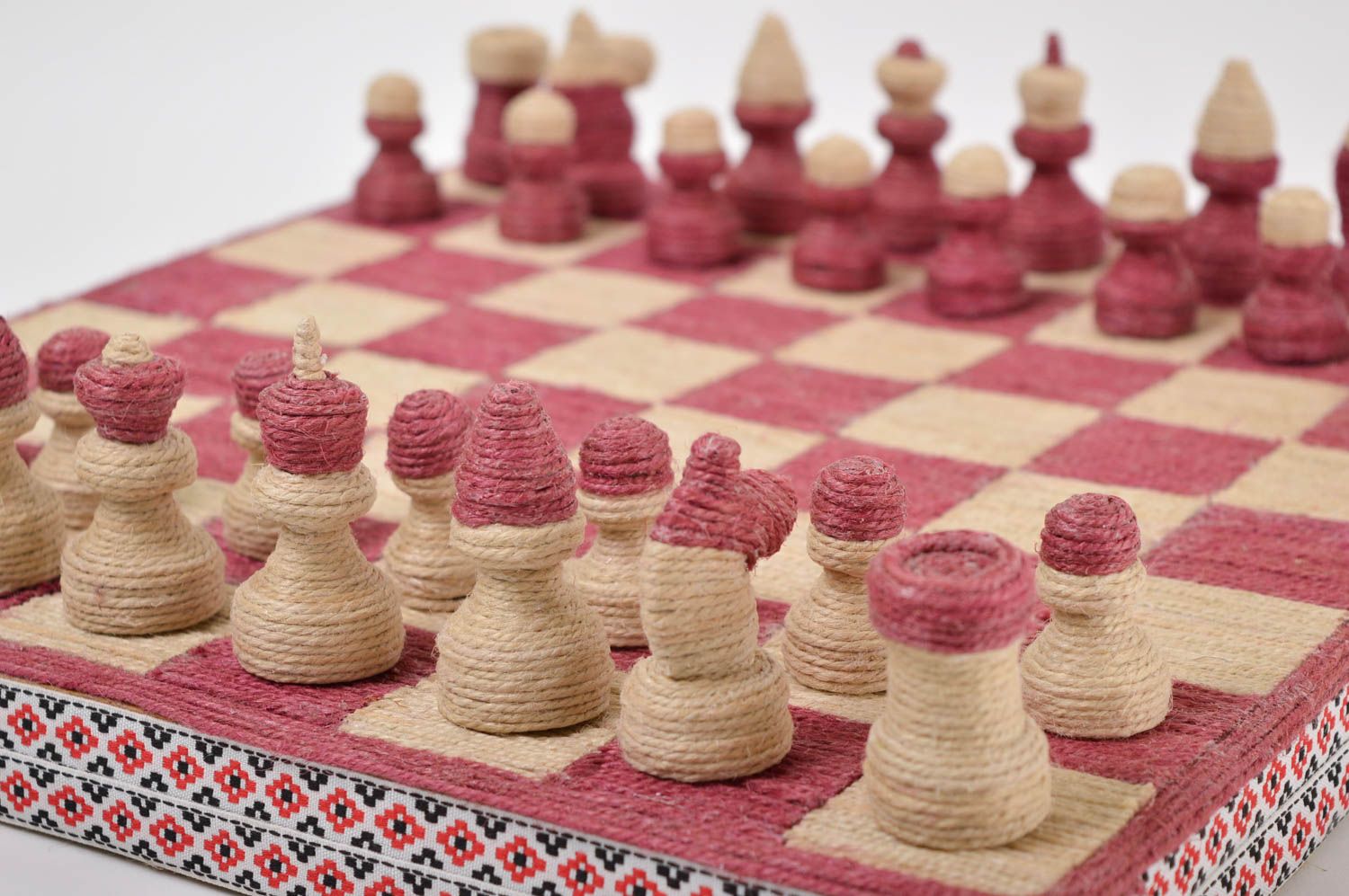 Jeu d'échecs original fait main en ficelle et bois Décoration d'intérieur photo 5