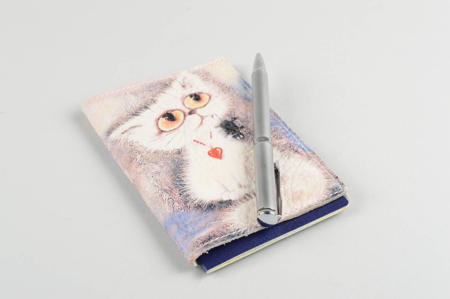 Pass Etui schöne handmade Ausweis Schutzhülle aus Leder Geschenk für Freundin foto 1