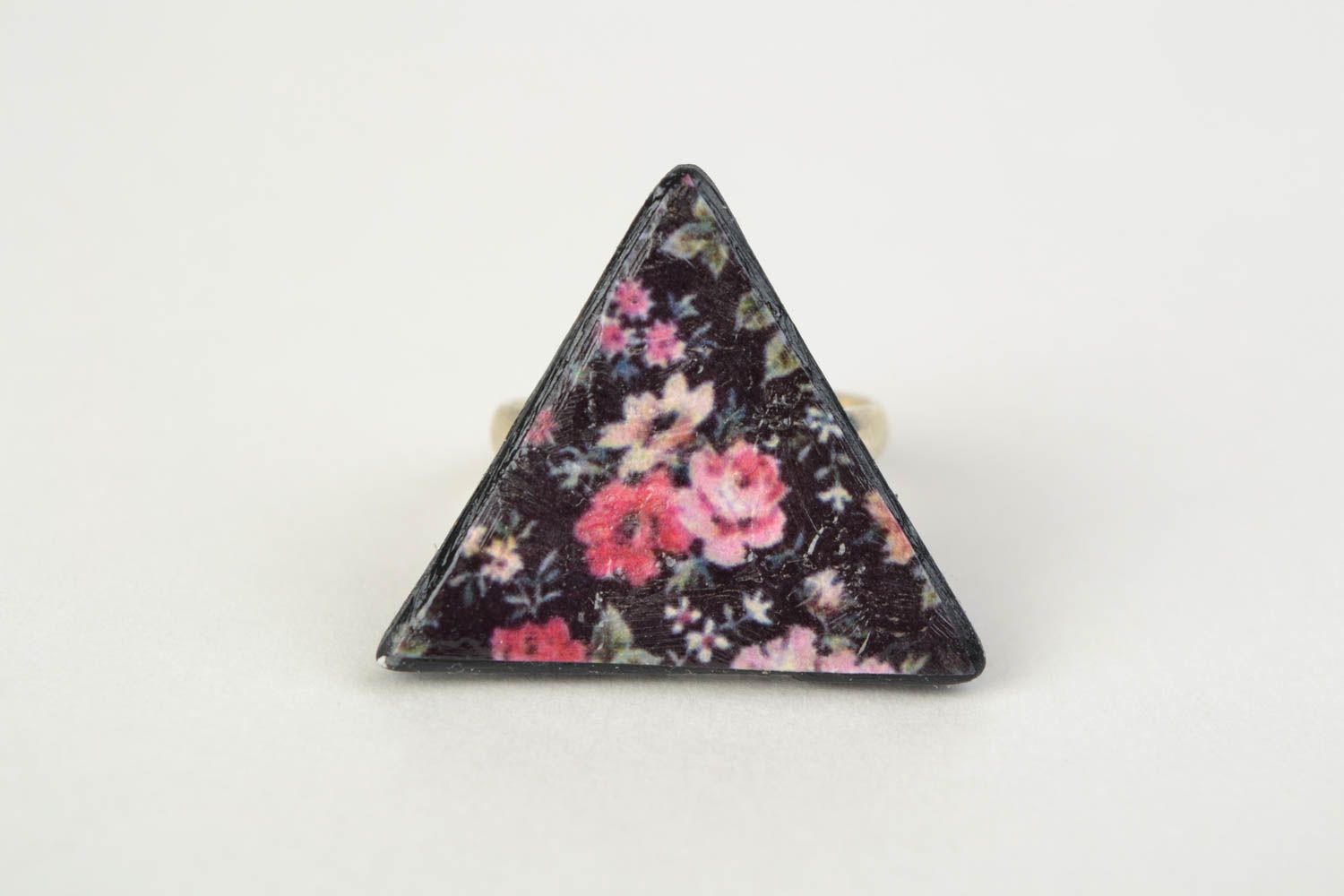 Кольцо из полимерной глины в технике декупаж треугольное ручной работы Цветы фото 3