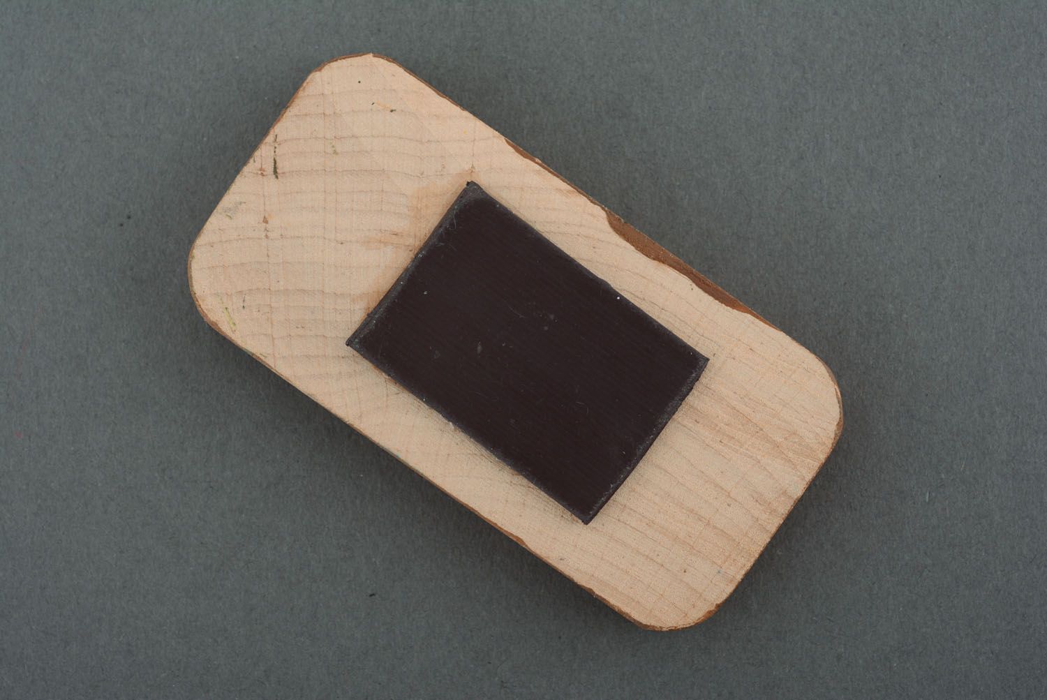 Kühlschrank Magnet aus Holz foto 2